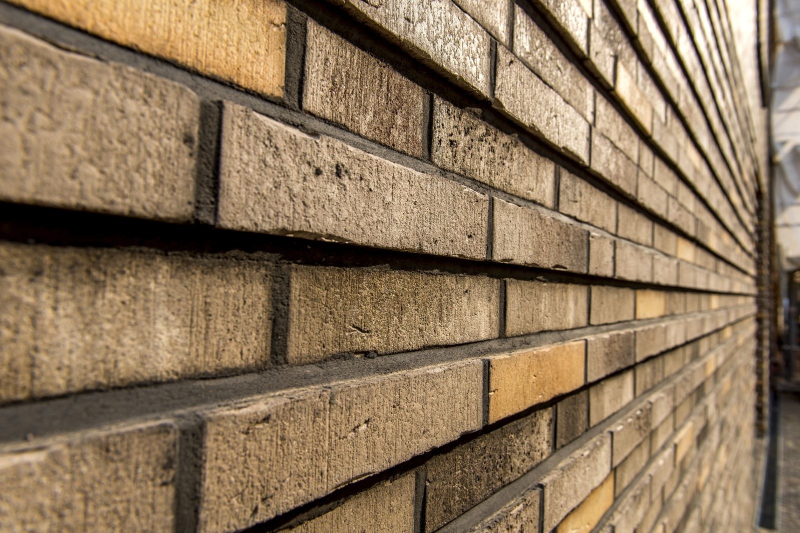 Accentuated brickwork